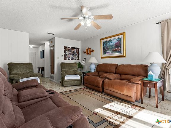 4th image of 210 Orchid Dr