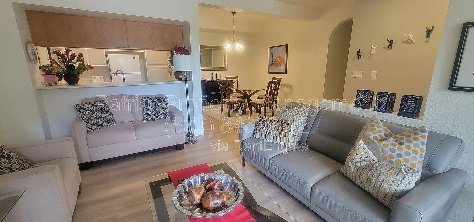 2 bed, 2.0 bath, 1038 sqft, $2,200 — Photo 1