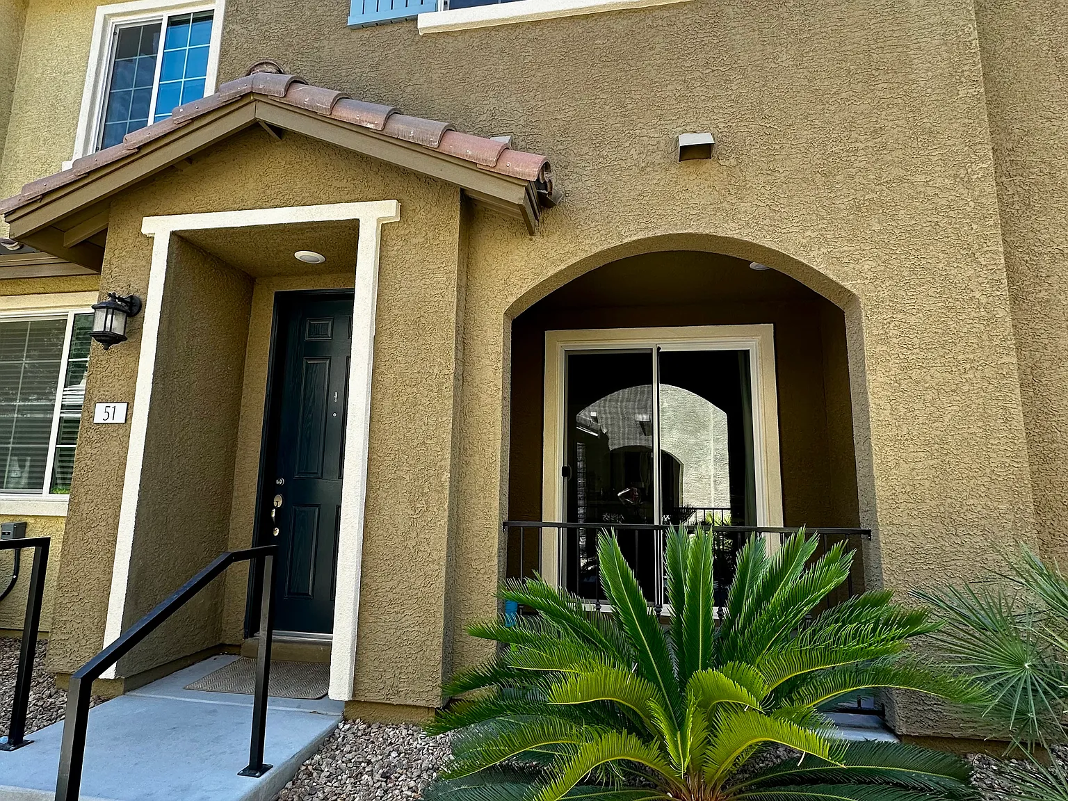 3 bed, 1514 sqft, $2,300 — Photo 1
