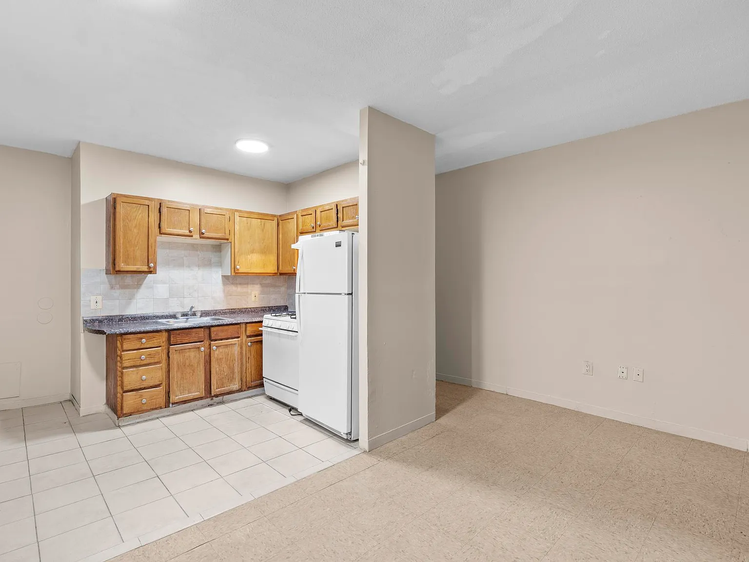 26-28 Lawrence Street - 26-3 — Photo 4