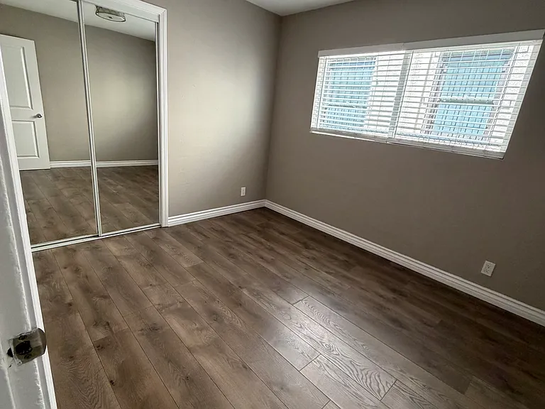 3609 Ocean View Blvd — Photo 5