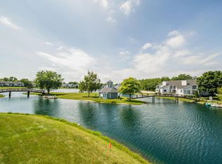 8329 S 76th St #8329, Franklin, WI 53132