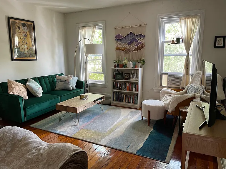 2328 Catharine St #2 — Photo 6