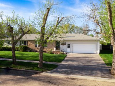 218 4th St NW, Tioga, ND, 58852
