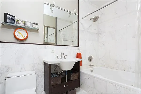 Sold by (Legacy) Elegran | media 5