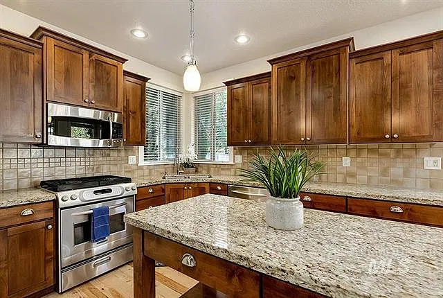 2517 East Mariposa Drive - 1 — Photo 3