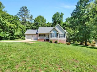 711 Sunny Shore Ln, Anderson, SC 29621