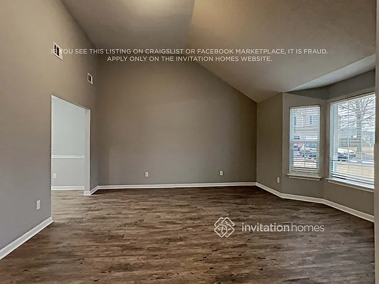 3913 Arabian Way — Photo 5