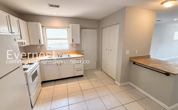 1 bed, 1.0 bath, 840 sqft, $895 — Photo 4