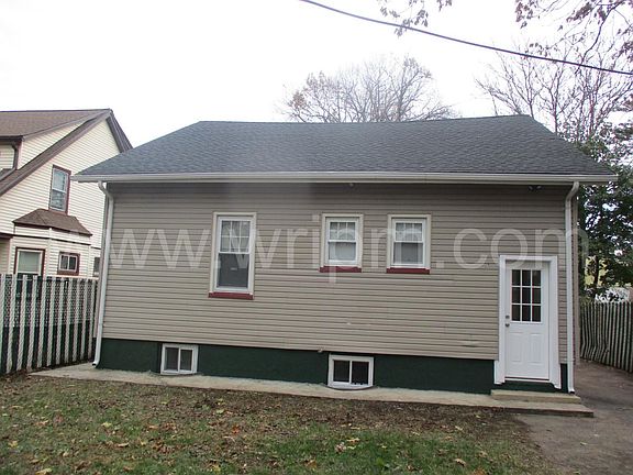2nd image of 13 Linwood Pl