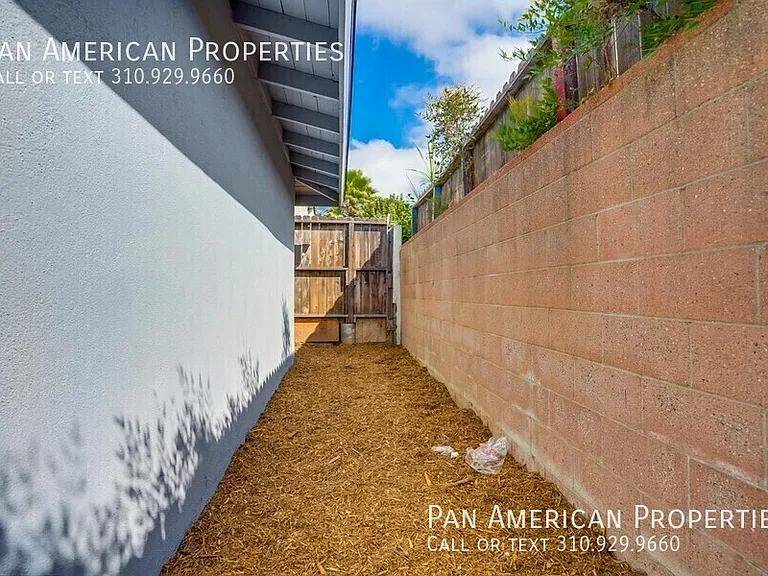 13842 3/4 S Arthur Ave — Photo 11