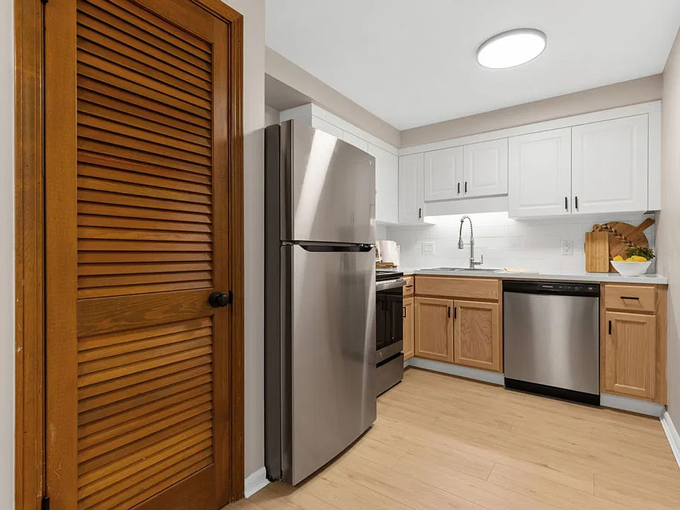 Pinecrest Apartments