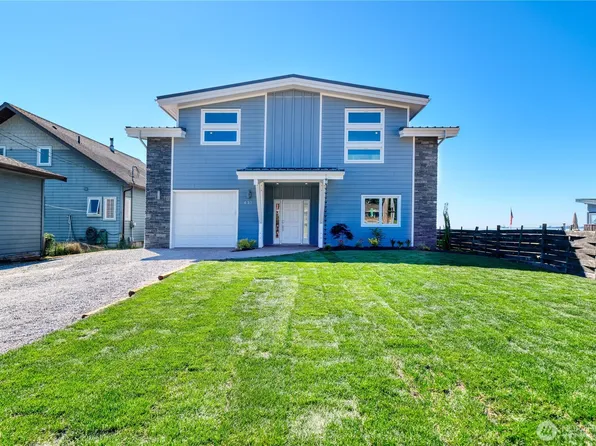 631 Freeman Lane, Point Roberts, WA 98281