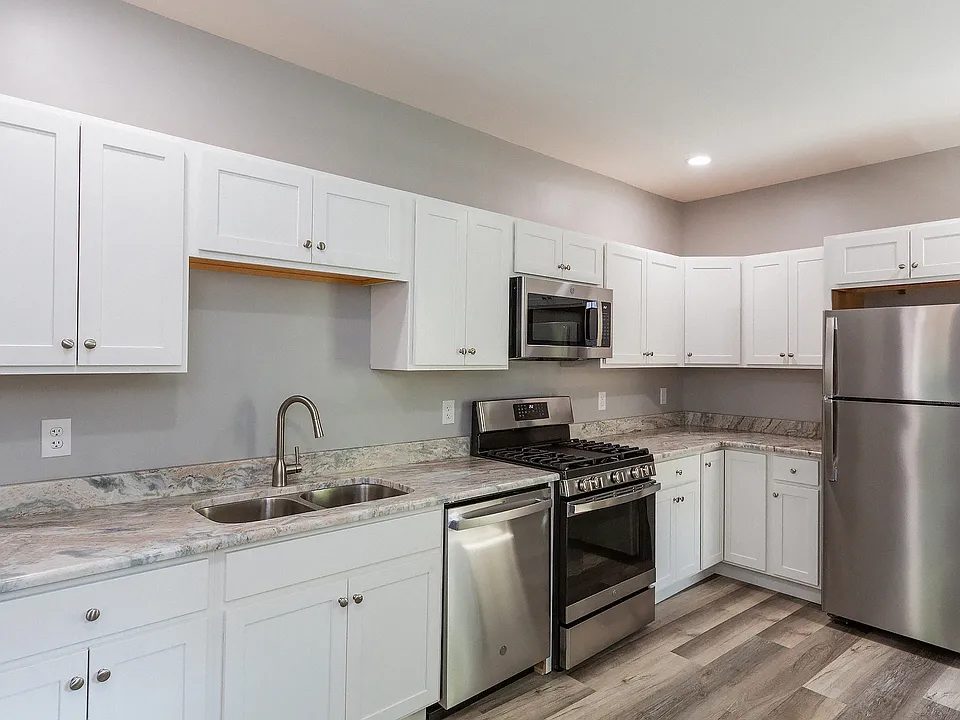 203 W High St