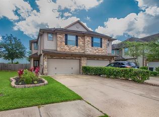 328 Brandy Ridge Ln, Dickinson, TX 77539