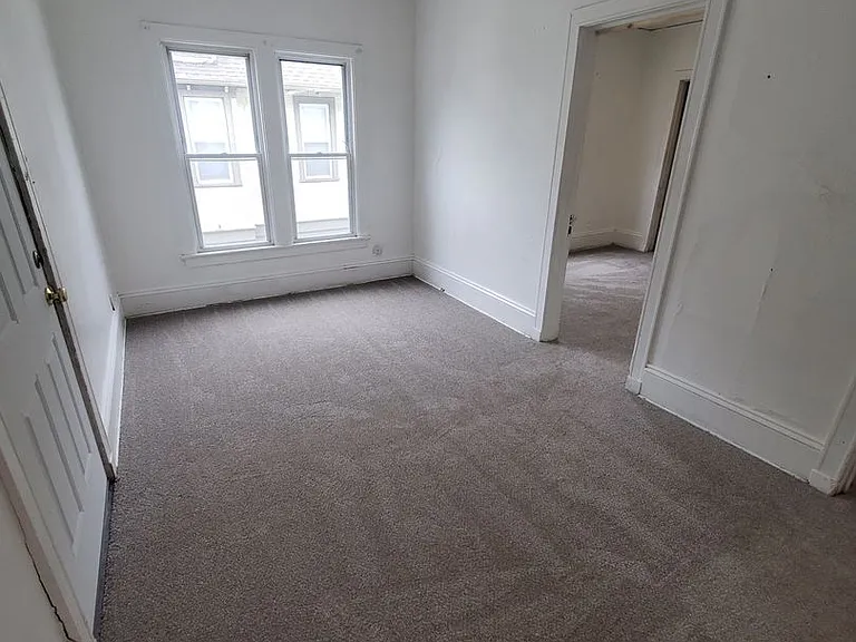 502-504 N 32nd St. (4 Unit) (Ace Property) — Photo 3