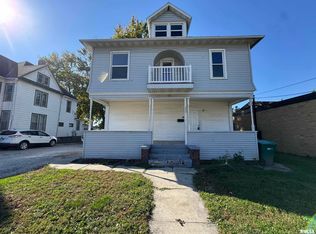 320 N McArthur St, Macomb, IL 61455