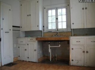 10294 Tallmadge Rd, Diamond, OH 44412