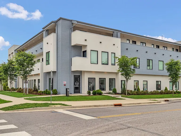 Clay Street Commons — Photo 28