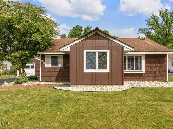 53 Miracle Lane, Colonie, NY 12211