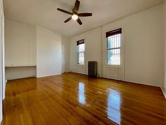1st image of 144 Jefferson St #1