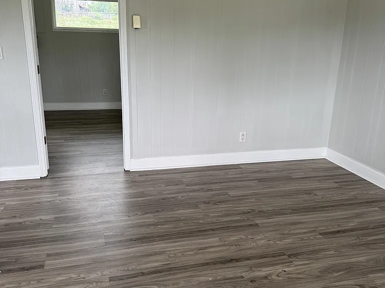 111 Roseview Dr #1-20 — Photo 2
