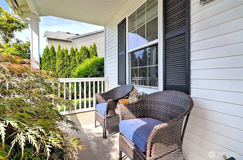 4th image of 14321 108th Avenue E