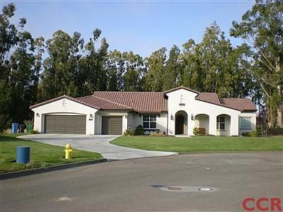 front view of home. End of cul-de- sac