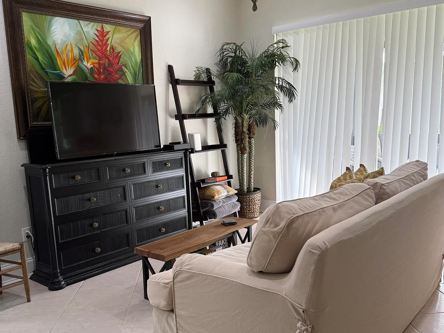 2 bed, 2.0 bath, 1042 sqft, $5,500 — Photo 4