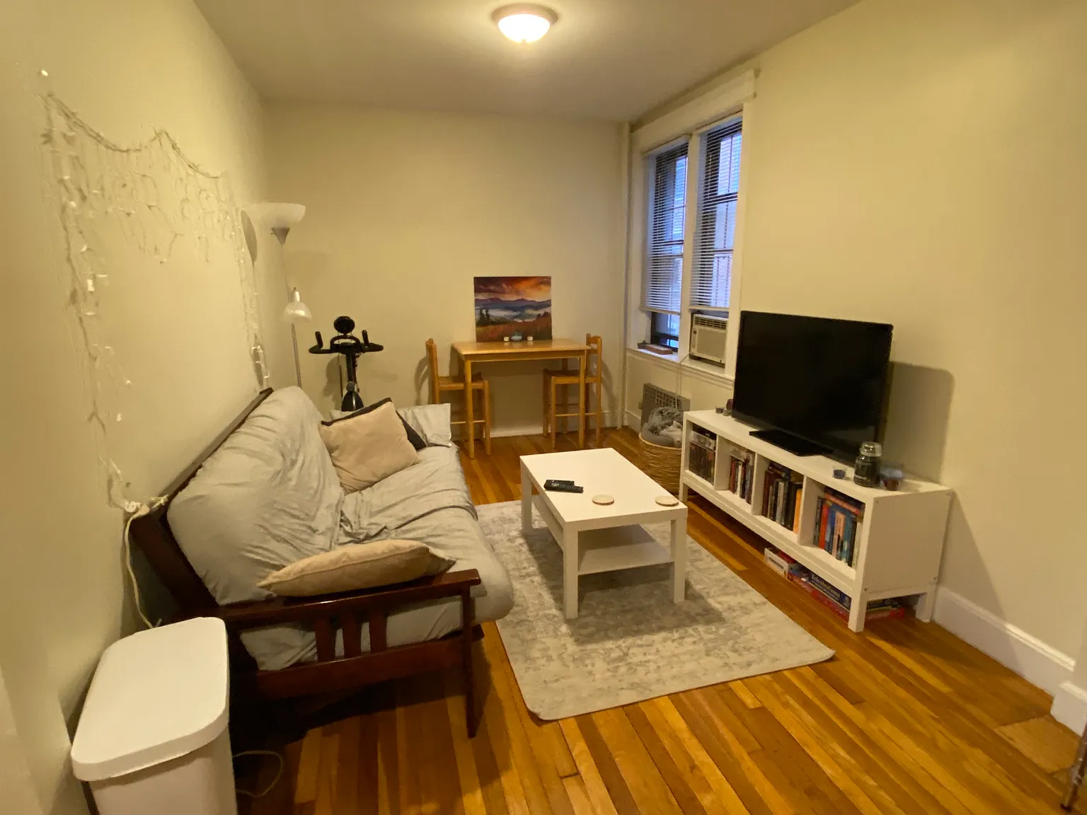 2 bed, 650 sqft, $3,600 — Photo 2