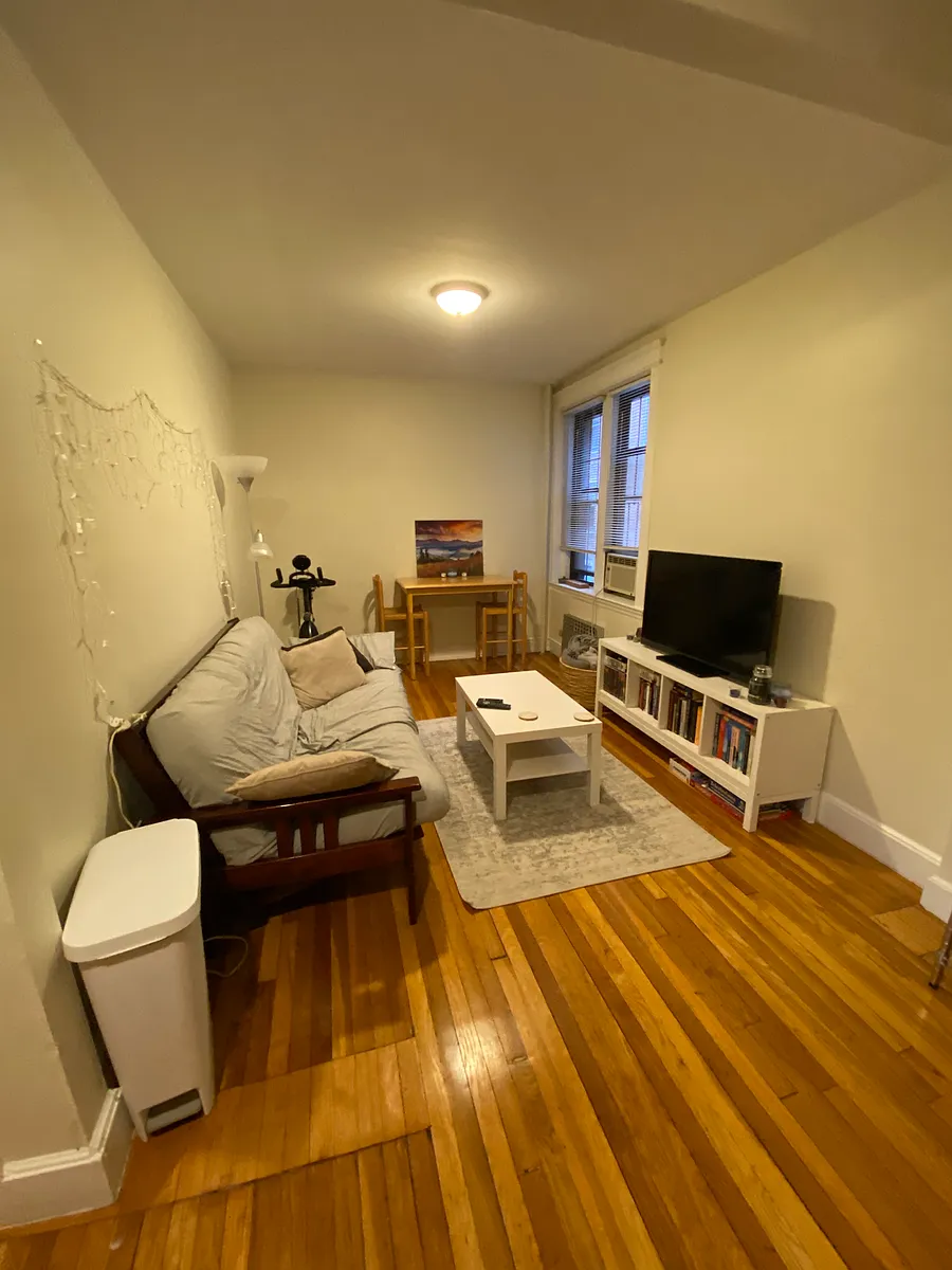Building Photo - 58 Queensberry St #8