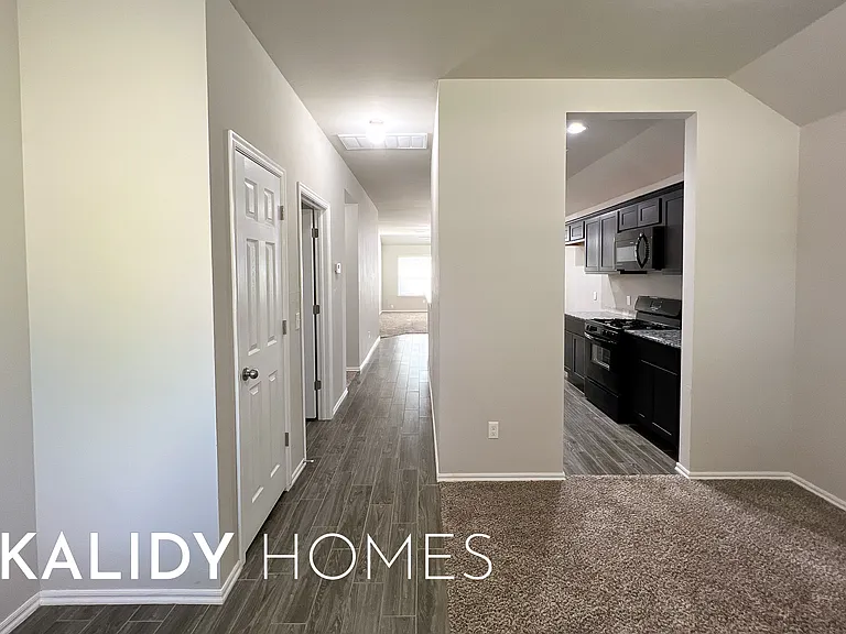 412 Nathan Way — Photo 4