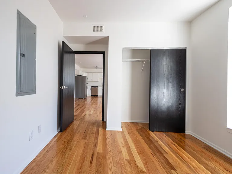 Rink Savoy Apartments — Photo 10