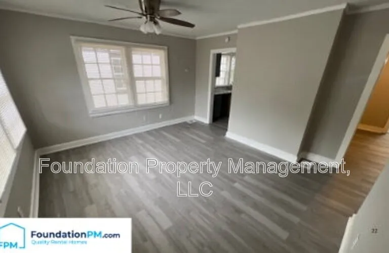 790 S Pkwy E — Photo 8