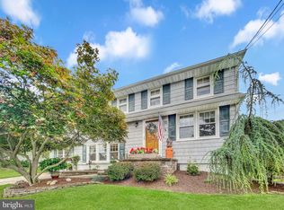 10 Ashwood Rd, Hamilton, NJ 08610