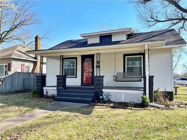 902 E 10th St, Pittsburg, KS 66762