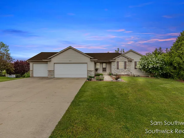 4231 Vista Dr, Hudsonville, MI 49426