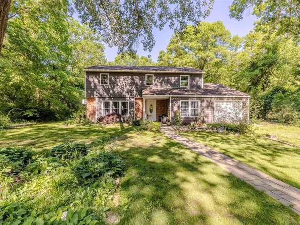 12 Maxa Court, Manorville, NY 11949