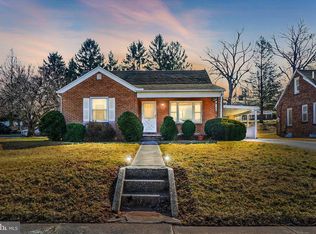 35 S 7th St, Mount Wolf, PA 17347