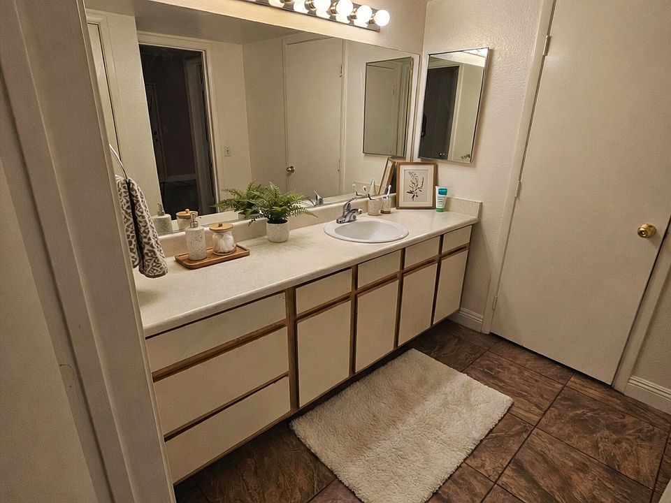 2nd image of 2300 Silverado Ranch Blvd #2078