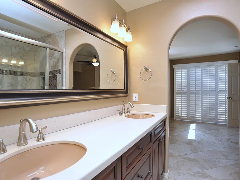 1600 E Deer Shadow Ln — Photo 28