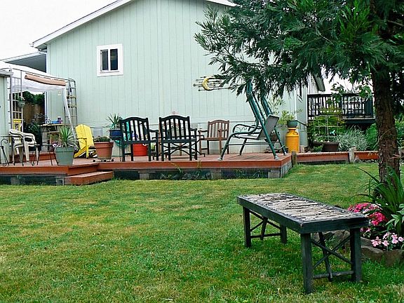 Large back yard with shed