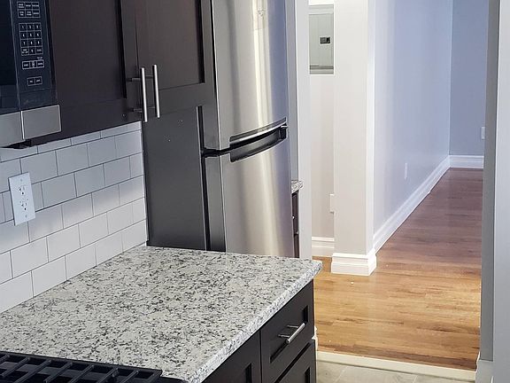 4th image of 111 61st St APT 19