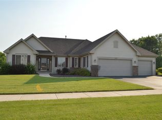 2949 Blue Oats Dr, Rockford, IL 61102