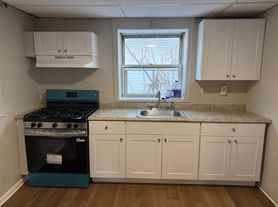 3121 Oak Grove Rd, East Stroudsburg, PA