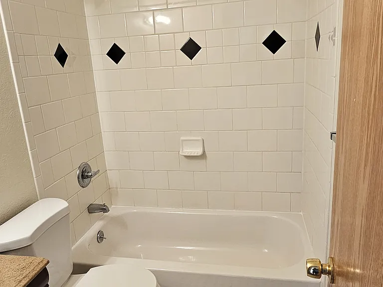 1433 S 6th Ave #2 — Photo 3