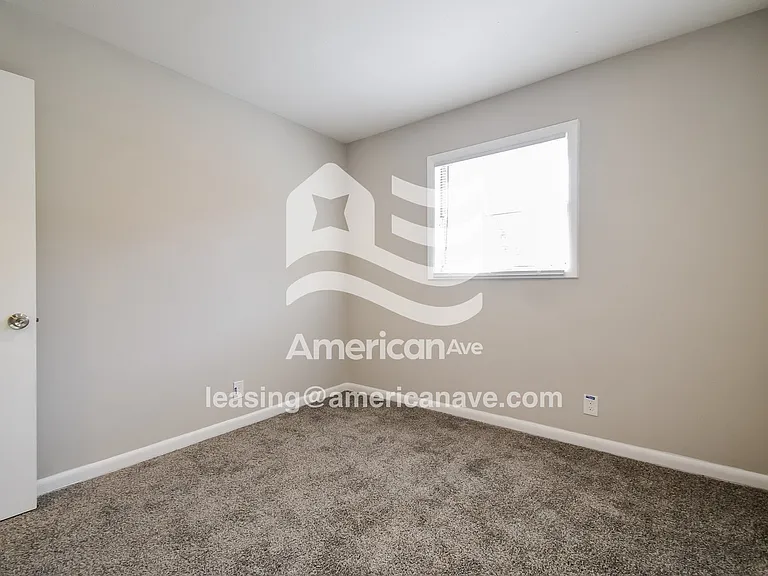 1045688_010_wm_-_bedroom_13538188.jpg