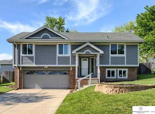 3412 Schuemann Dr, Bellevue, NE 68123