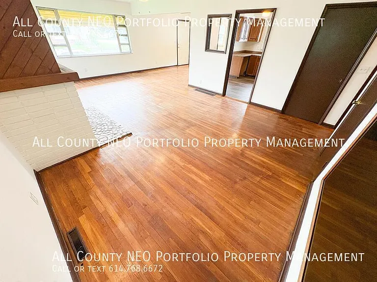400 S Highland Ave — Photo 9