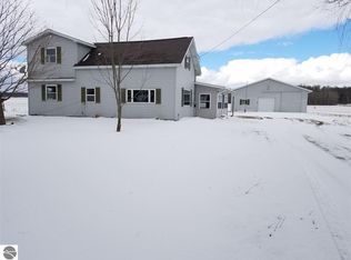 5951 E Lotan Rd, Falmouth, MI 49632